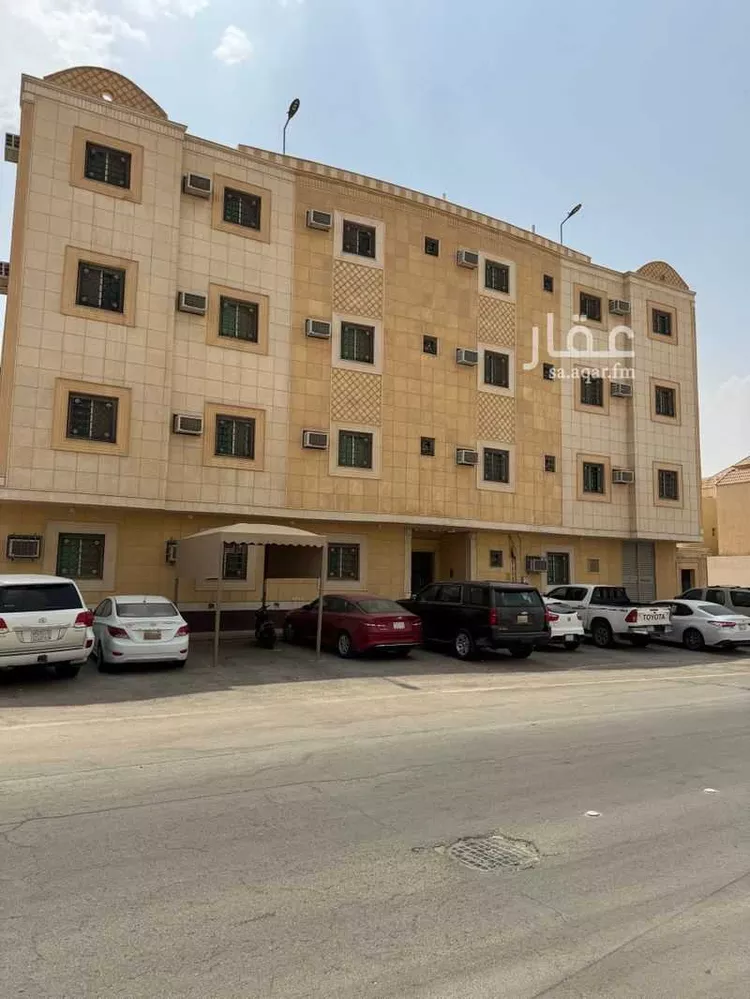 عمارة للبيع في شارع الخفجي, حي لبن, مدينة الرياض, منطقة الرياض