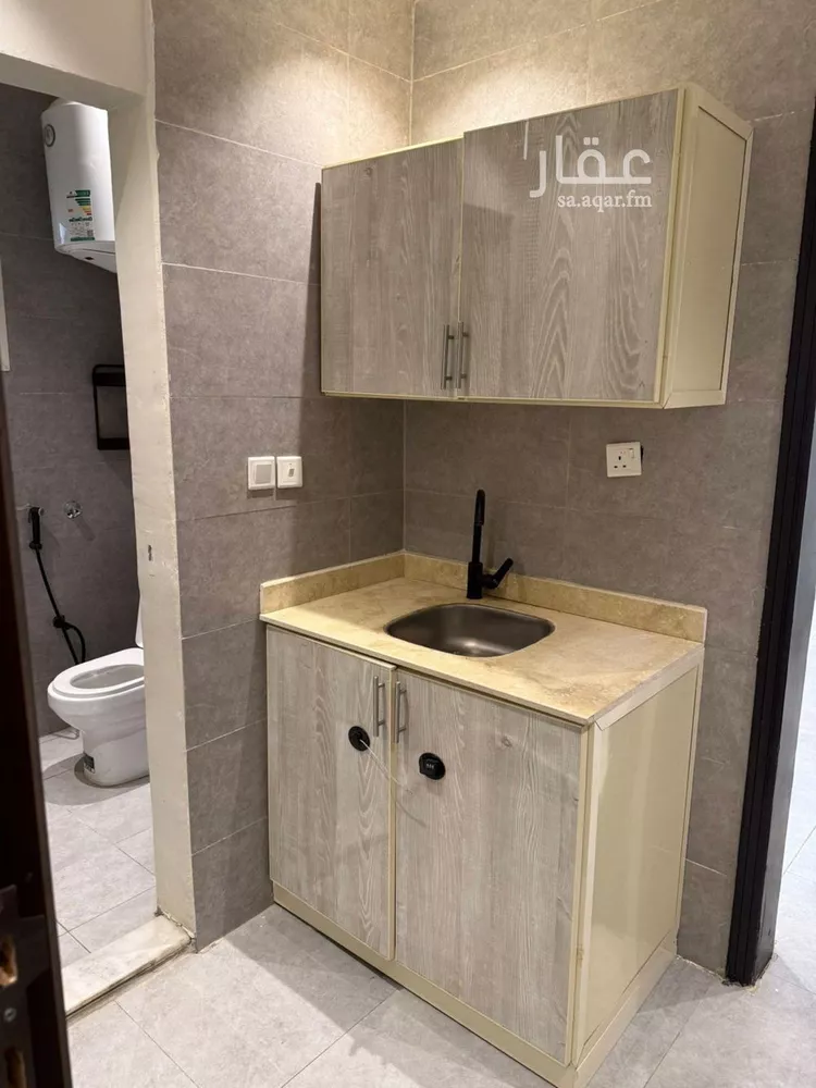 شقة للإيجار في شارع إسماعيل بن مبارك, حي الإزدهار, مدينة الرياض, منطقة الرياض صورة 2