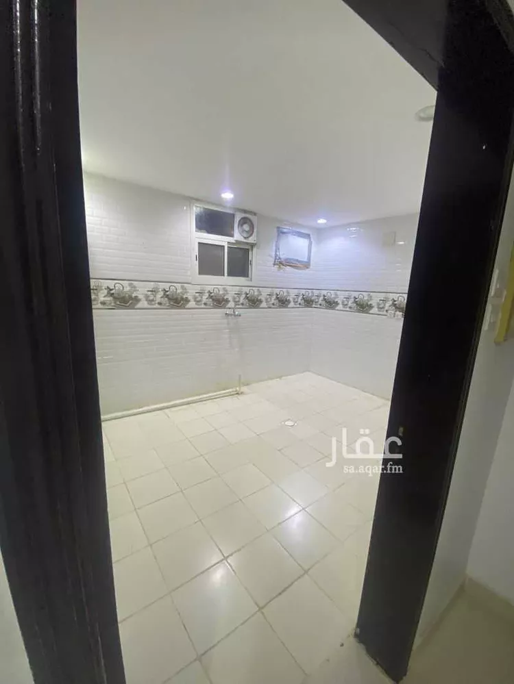 شقة للإيجار في شارع أحمد بن طريف ، حي عكاظ ، الرياض ، منطقة الرياض صورة 5