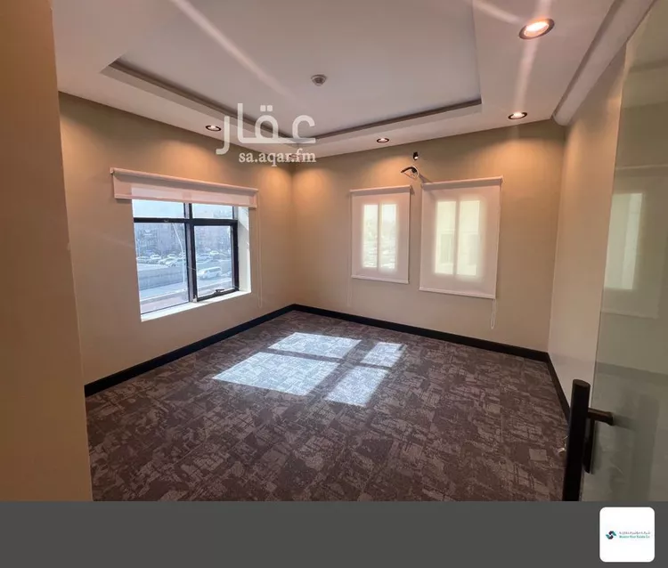 مكتب تجاري للإيجار في شارع ابي بكر الصديق الفرعي, حي الياسمين, مدينة الرياض, منطقة الرياض