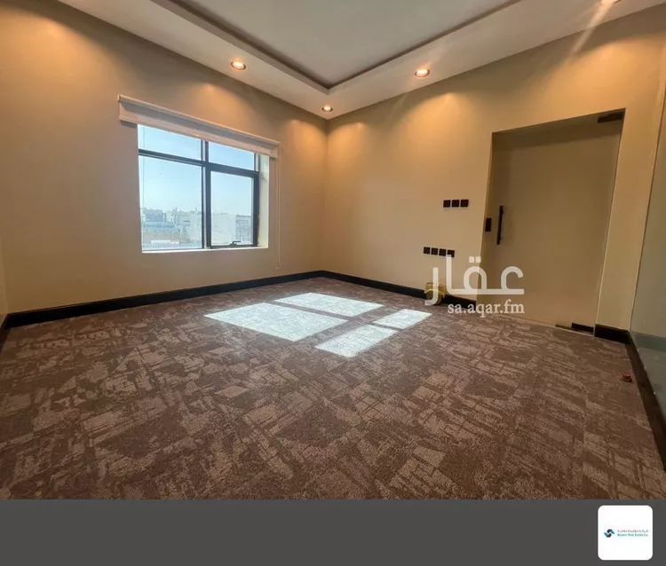 مكتب تجاري للإيجار في شارع ابي بكر الصديق الفرعي, حي الياسمين, مدينة الرياض, منطقة الرياض صورة 2