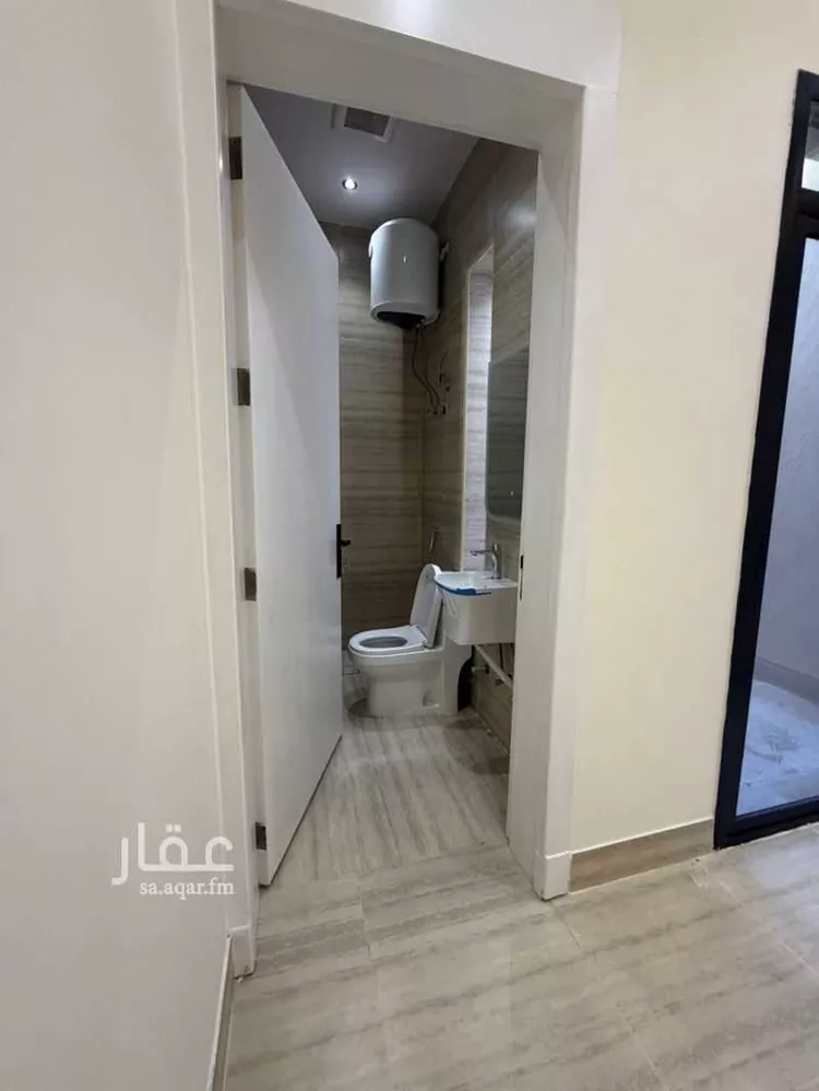 دور للبيع في شارع إبراهيم الطلحي, حي العزيزية, مدينة الرياض, منطقة الرياض صورة 2