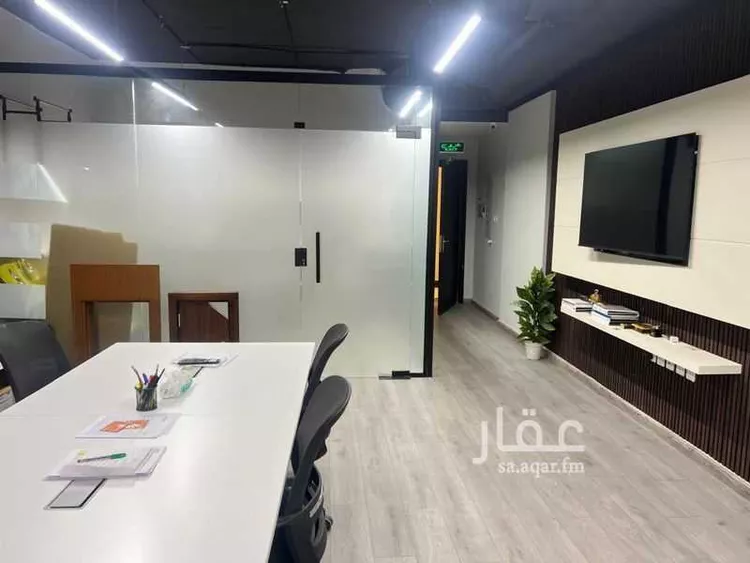 مكتب تجاري للإيجار في شارع الامير محمد ابن سعد ابن عبدالعزيز, حي حطين, مدينة الرياض, منطقة الرياض صورة 2