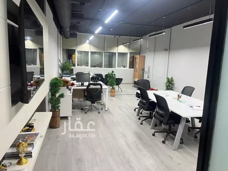مكتب تجاري للإيجار في شارع الامير محمد ابن سعد ابن عبدالعزيز, حي حطين, مدينة الرياض, منطقة الرياض صورة 3
