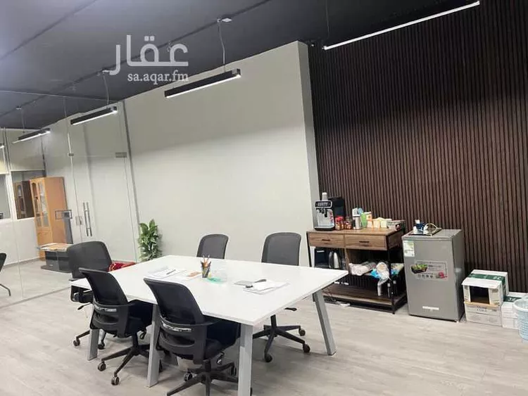 مكتب تجاري للإيجار في شارع الامير محمد ابن سعد ابن عبدالعزيز, حي حطين, مدينة الرياض, منطقة الرياض