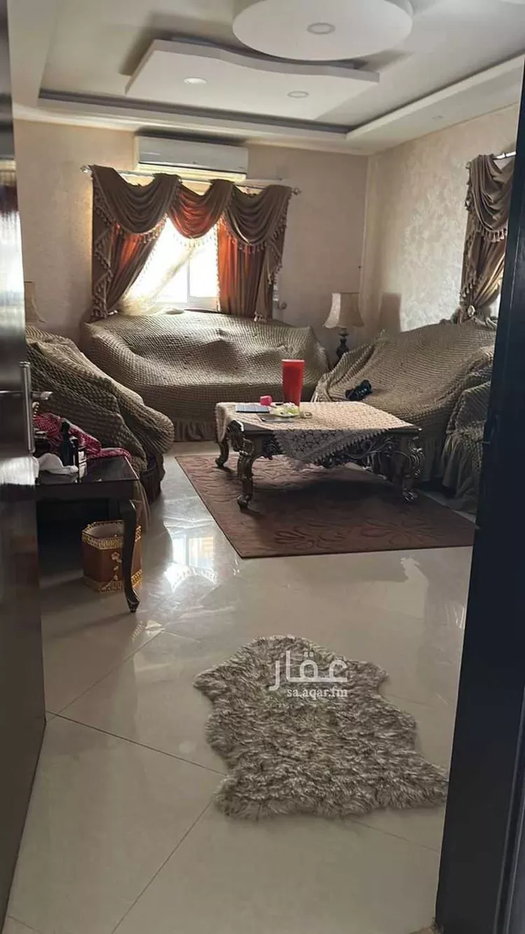 فيلا للبيع في شارع أبي الفتح بن رزين, حي النسيم الشرقي, مدينة الرياض, منطقة الرياض صورة 3