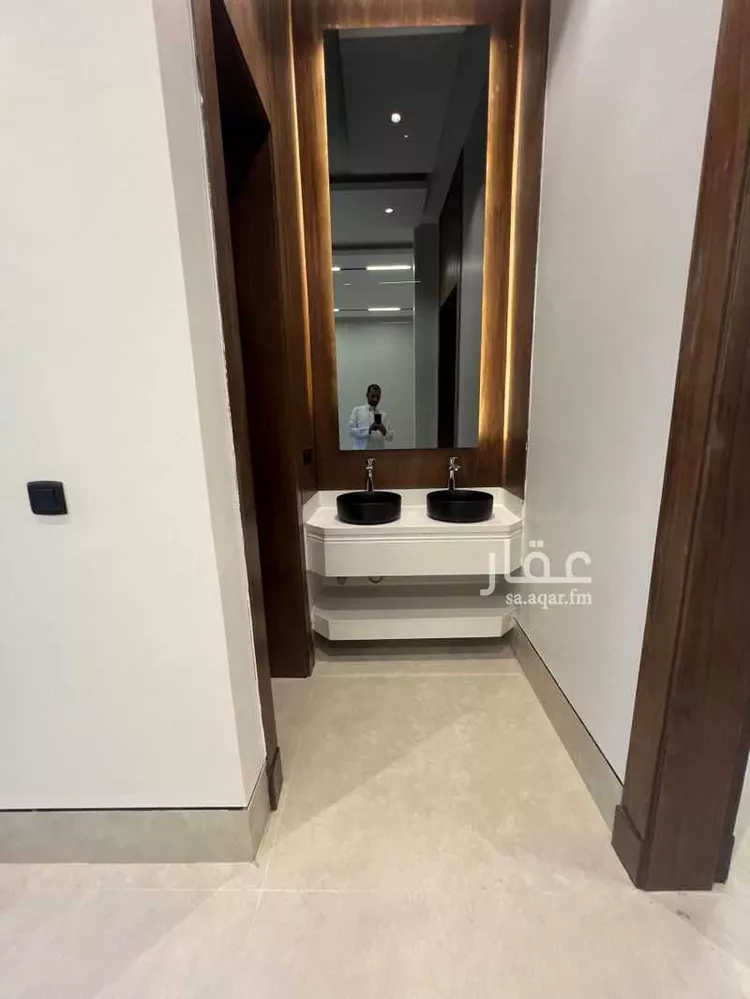 فيلا للبيع في شارع ربيعة بن عبدالله بن الهدير, حي العارض, مدينة الرياض, منطقة الرياض 8