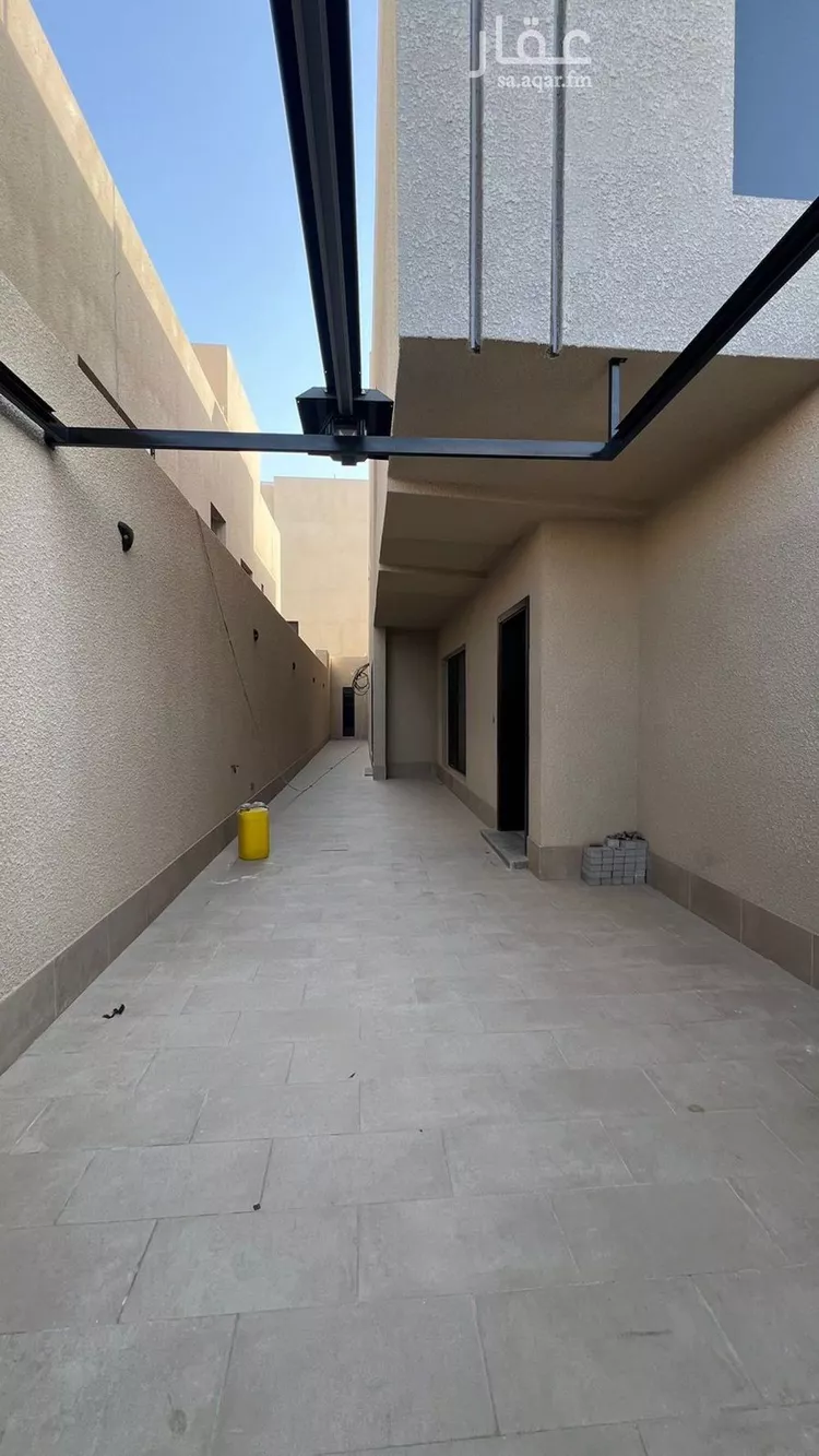 دور للبيع في شارع عبدالله بن بري, حي الملك فهد, مدينة الرياض, منطقة الرياض صورة 3