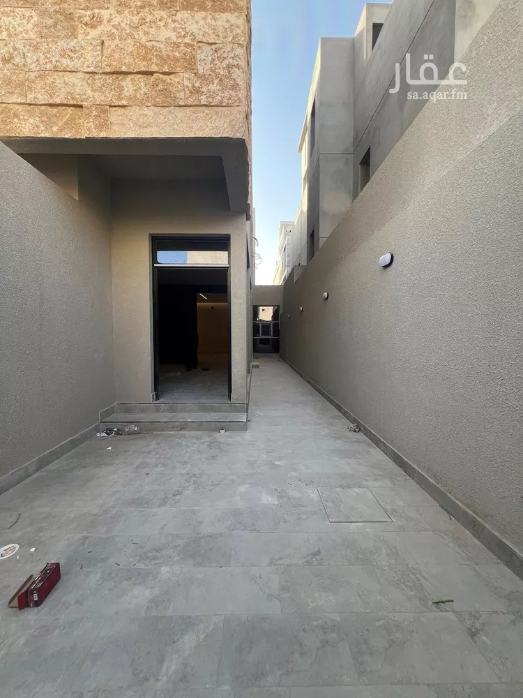 Floor for Sale in Riyadh An Narjis 7