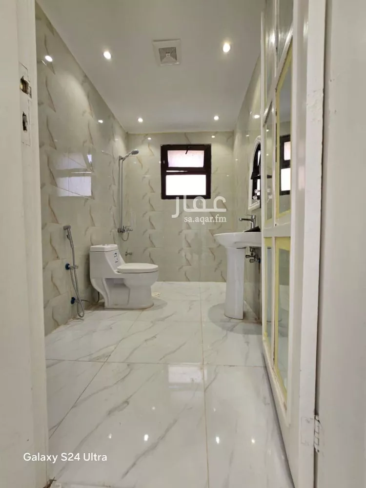 شقة للإيجار في شارع المنيني, حي العليا, مدينة الرياض, منطقة الرياض صورة 4