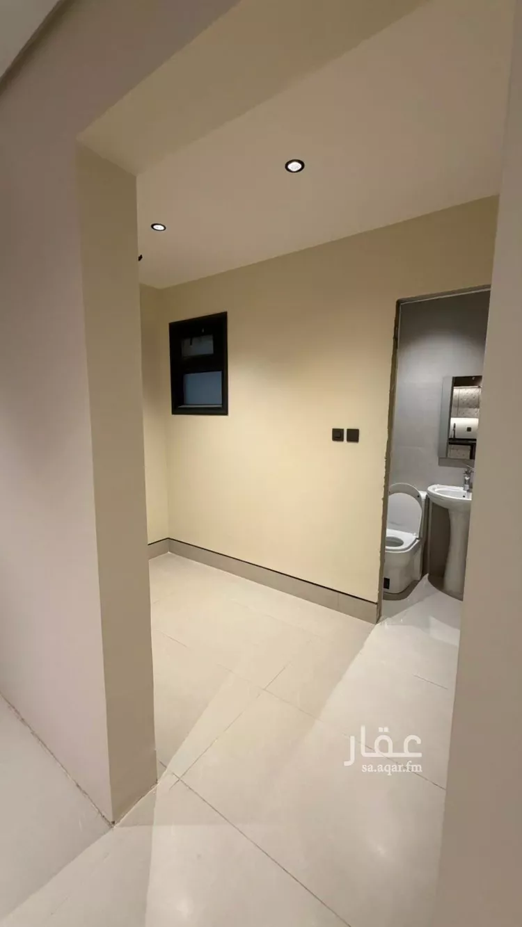 Floor for Sale in Riyadh King Fahd 9