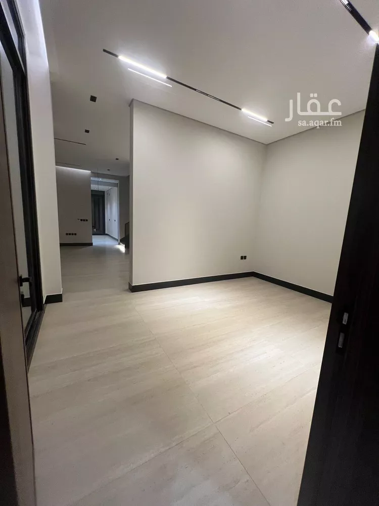 فيلا للبيع في شارع محمد حسين هيكل, حي العارض, مدينة الرياض, منطقة الرياض 8