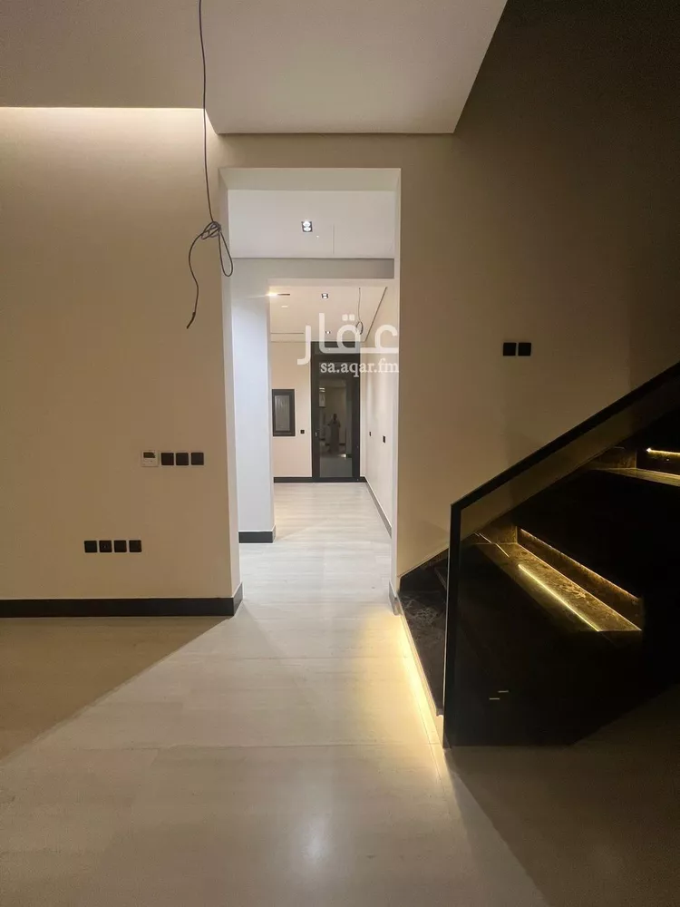 Floor for Sale in Riyadh Al Arid