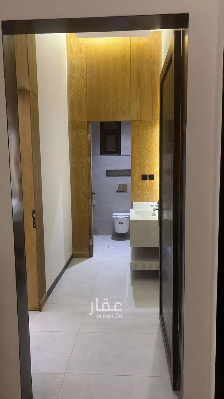 Floor for Sale in Riyadh Al Janadriyah صورة 3