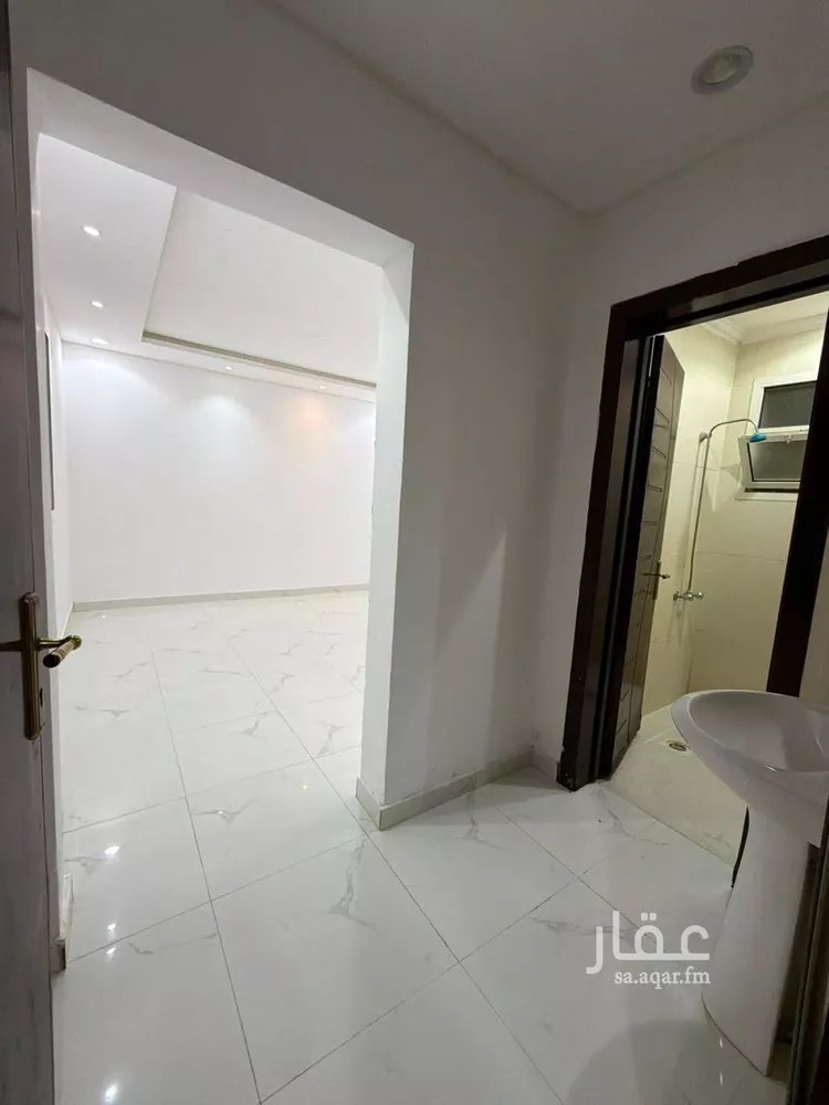فيلا للإيجار في شارع الربية, حي العزيزية, مدينة الرياض, منطقة الرياض 22