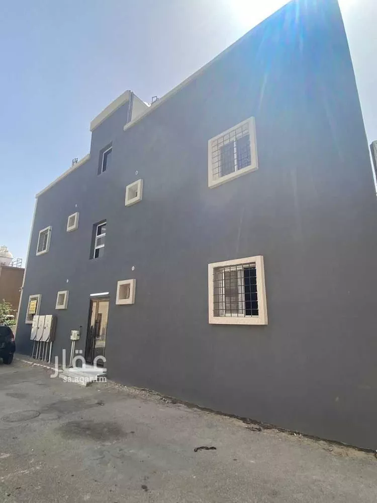 Building for Sale in Tarout Az Zour