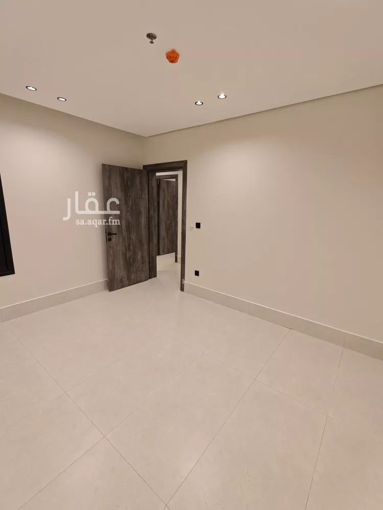 شقة للبيع في شارع الخليل بن احمد, حي الزهور, مدينة الدمام, المنطقة الشرقية 8