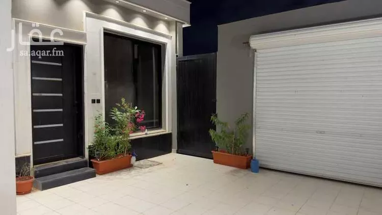 فيلا للإيجار في شارع عبدالوهاب الأحمدي ، حي بدر ، الرياض ، منطقة الرياض صورة 2