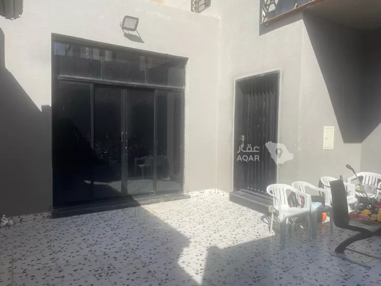فيلا للبيع في شارع هبة الله بن حامد, حي الرمال, مدينة الرياض, منطقة الرياض 3
