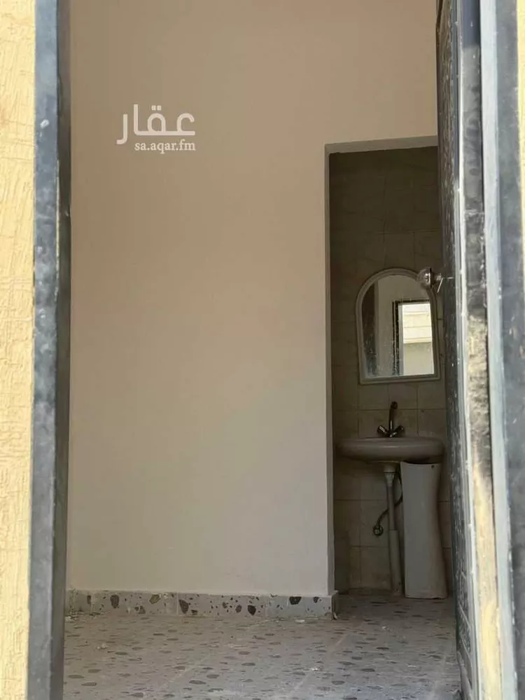 غرفة للإيجار في شارع ابن الزبير الغرناطي ، حي الرمال ، الرياض ، منطقة الرياض