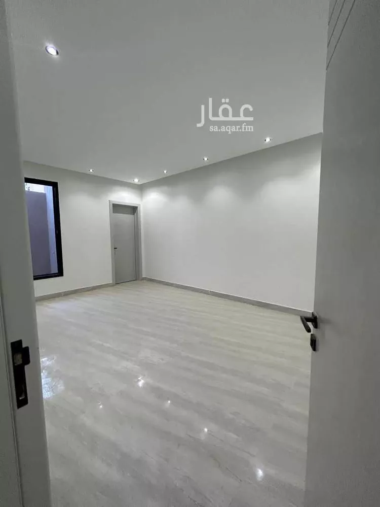 دور للبيع في حي عكاظ, مدينة الرياض, منطقة الرياض صورة 2