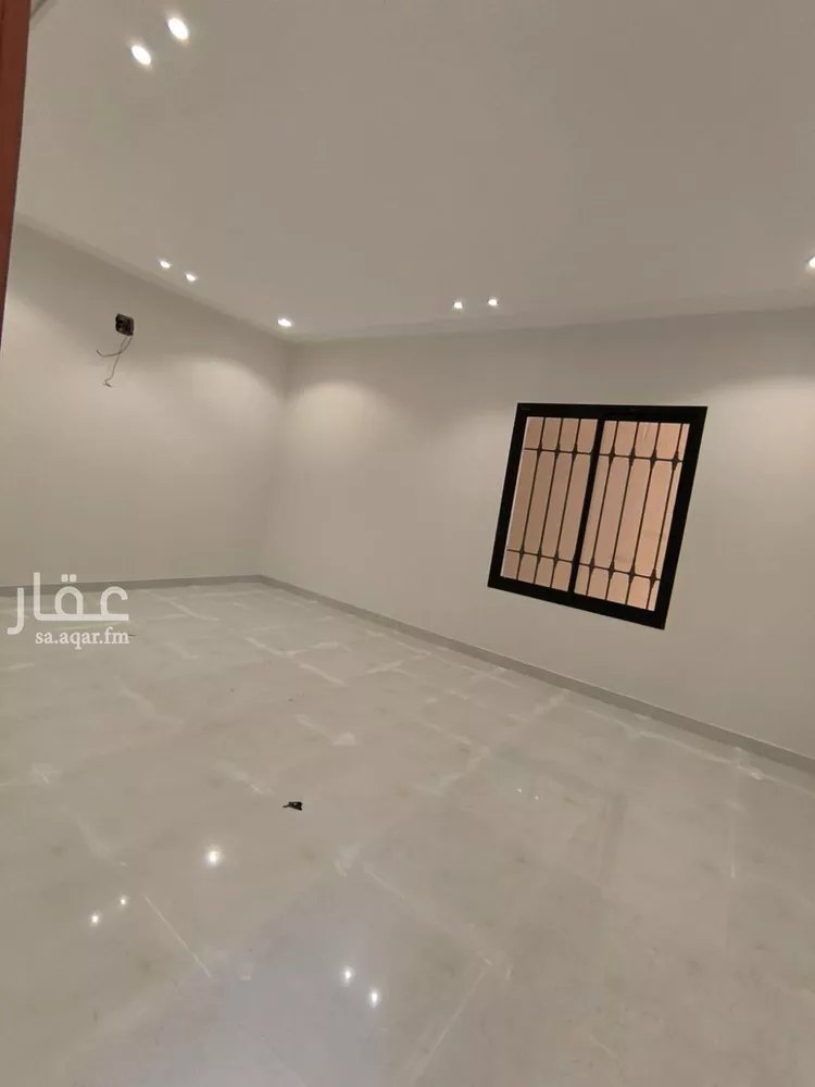 دور للبيع في شارع يعقوب بن أبي الفضل, حي عكاظ, مدينة الرياض, منطقة الرياض صورة 4