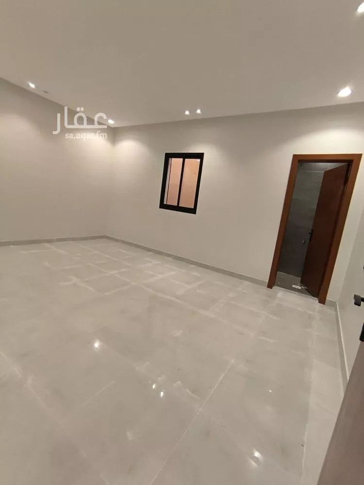 دور للبيع في شارع يعقوب بن أبي الفضل, حي عكاظ, مدينة الرياض, منطقة الرياض صورة 5