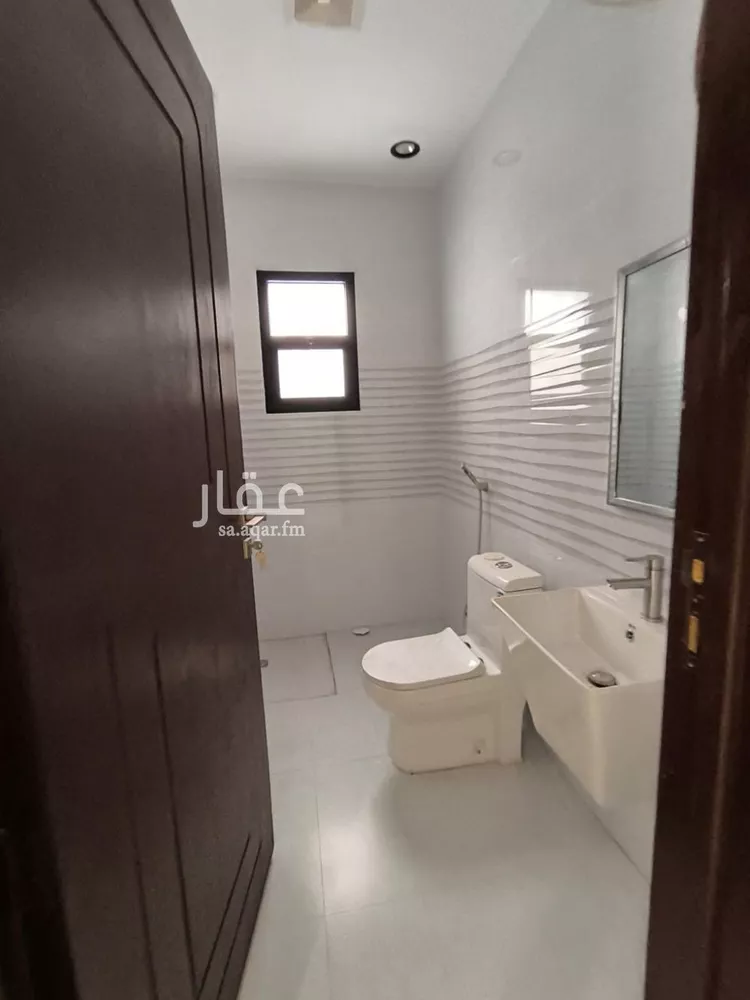 شقة للبيع في شارع أبي صالح الفزاري, حي بدر, مدينة الرياض, منطقة الرياض صورة 3