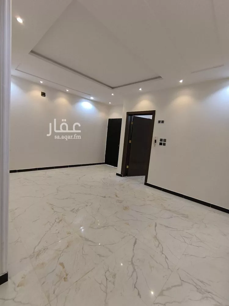 دور للبيع في شارع حسان بن قيس, حي بدر, مدينة الرياض, منطقة الرياض صورة 5
