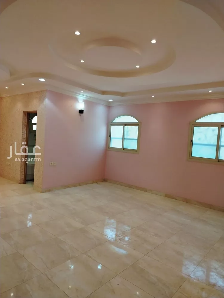 فيلا للإيجار في شارع بريدي, حي الفيصلية, مدينة الدرعية, منطقة الرياض صورة 2