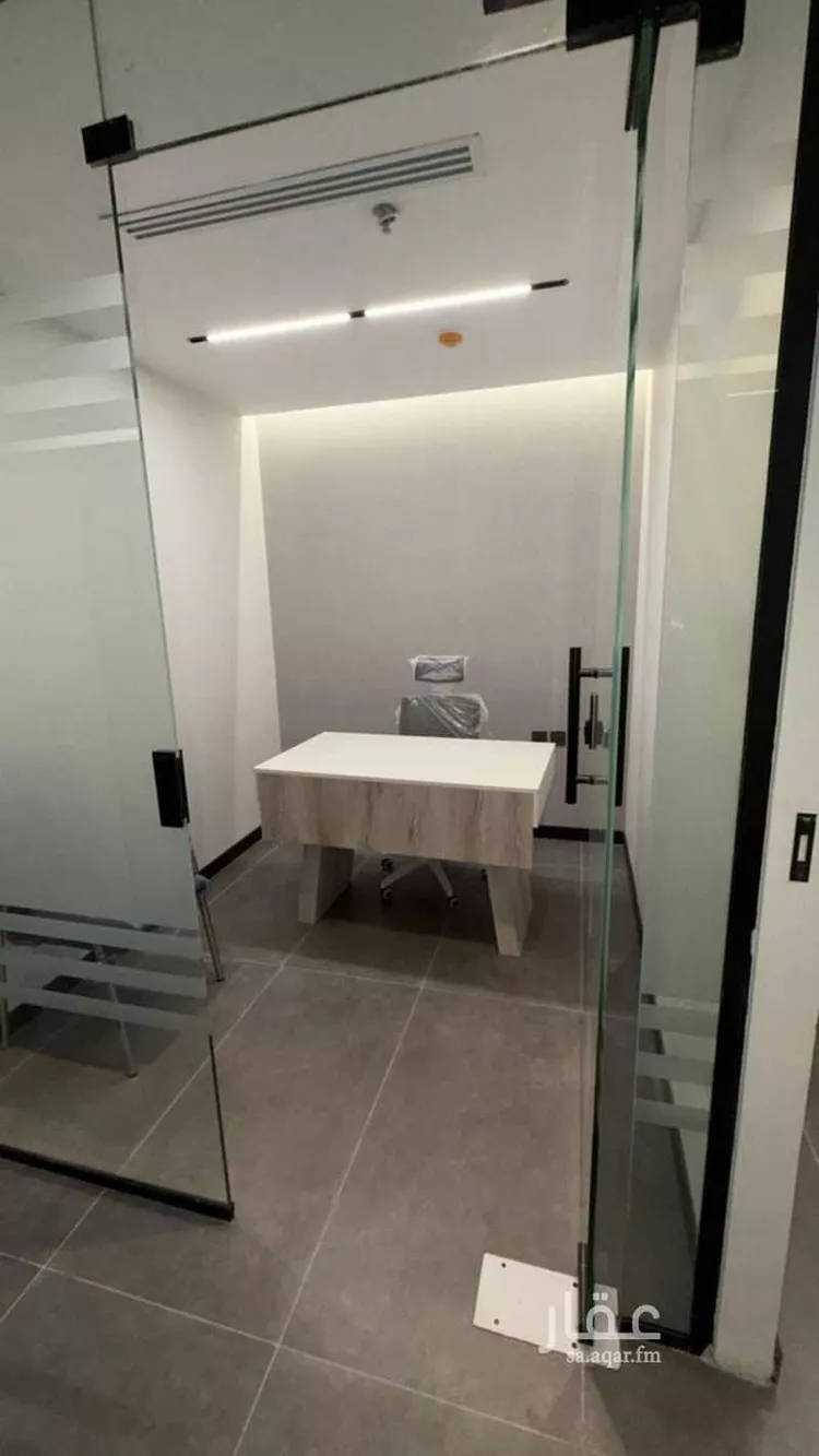 Commercial Office for Rent in Riyadh Al Malqa 17