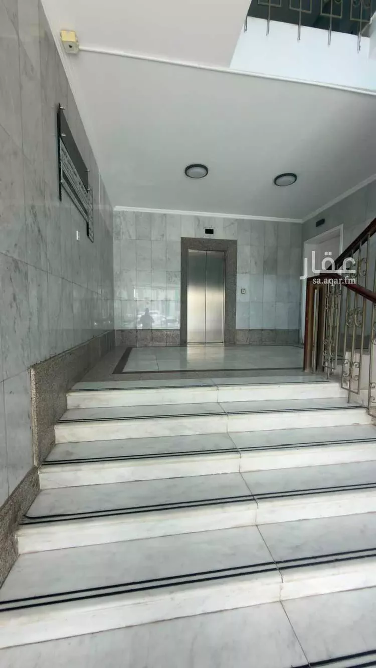 Commercial Office for Rent in Riyadh Ad Dhubbat صورة 3