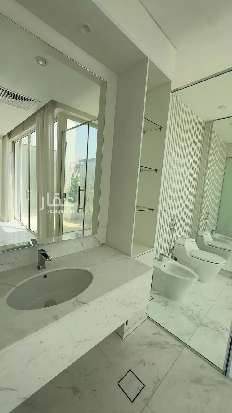 فيلا للإيجار في شارع مكة المكرمة الفرعي, حي الضباط, مدينة الرياض, منطقة الرياض صورة 3