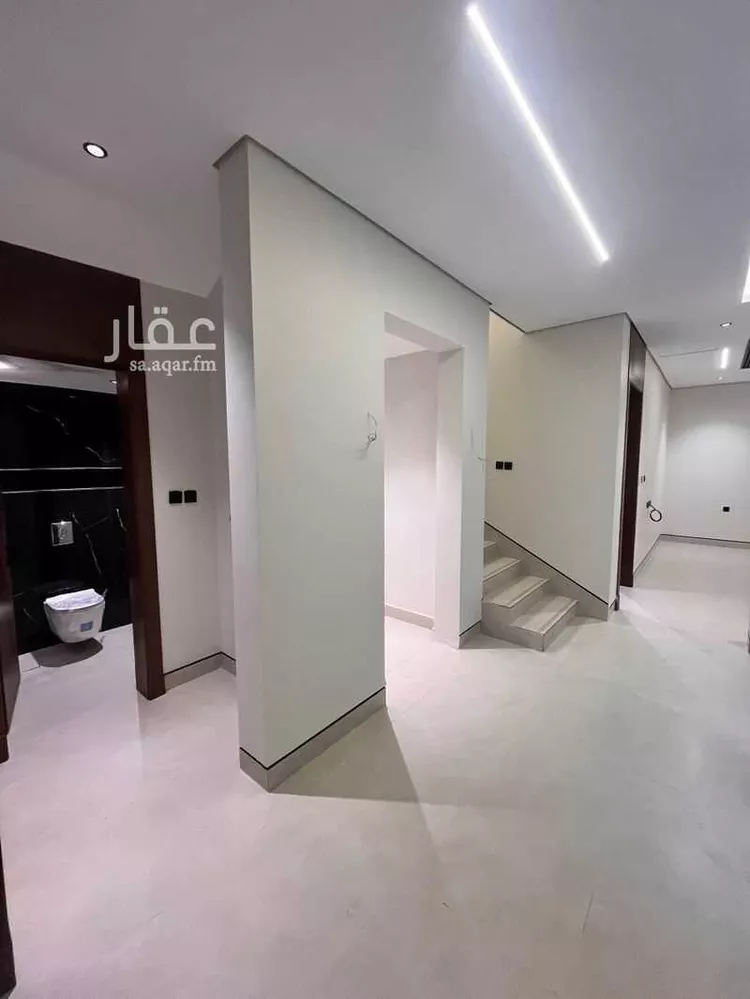 فيلا للبيع في شارع نصر بن مزاحم, حي المهدية, مدينة الرياض, منطقة الرياض صورة 4