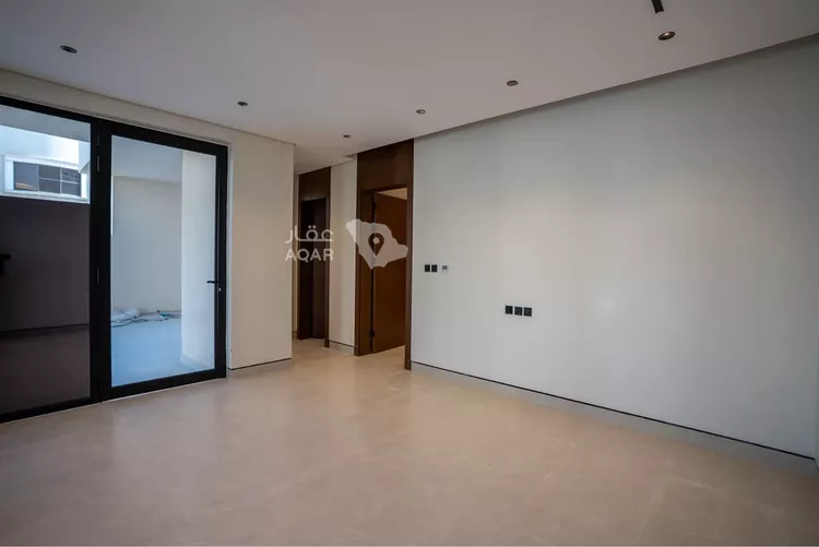 فيلا للبيع في شارع عمر ابن يوسف المقرئ, حي المهدية, مدينة الرياض, منطقة الرياض 8