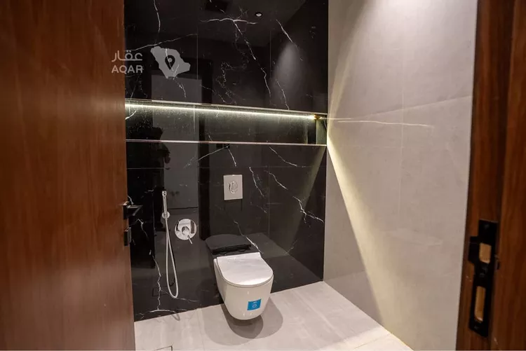 فيلا للبيع في شارع نصر بن مزاحم, حي المهدية, مدينة الرياض, منطقة الرياض 5