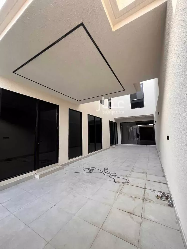 فيلا للبيع في شارع نصر بن مزاحم, حي المهدية, مدينة الرياض, منطقة الرياض صورة 5