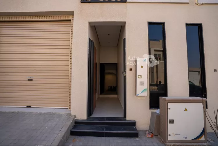 فيلا للبيع في شارع نصر بن مزاحم, حي المهدية, مدينة الرياض, منطقة الرياض 12