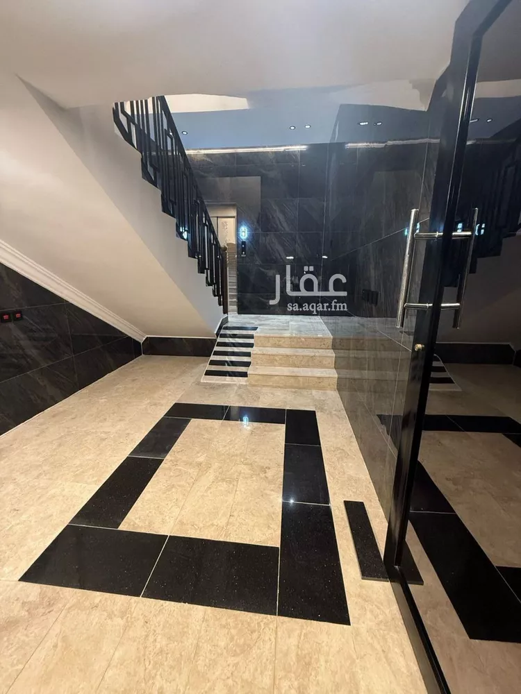 شقة للبيع في شارع احمد الطيبي, حي السويس 1, مدينة جازان, منطقة جازان صورة 3