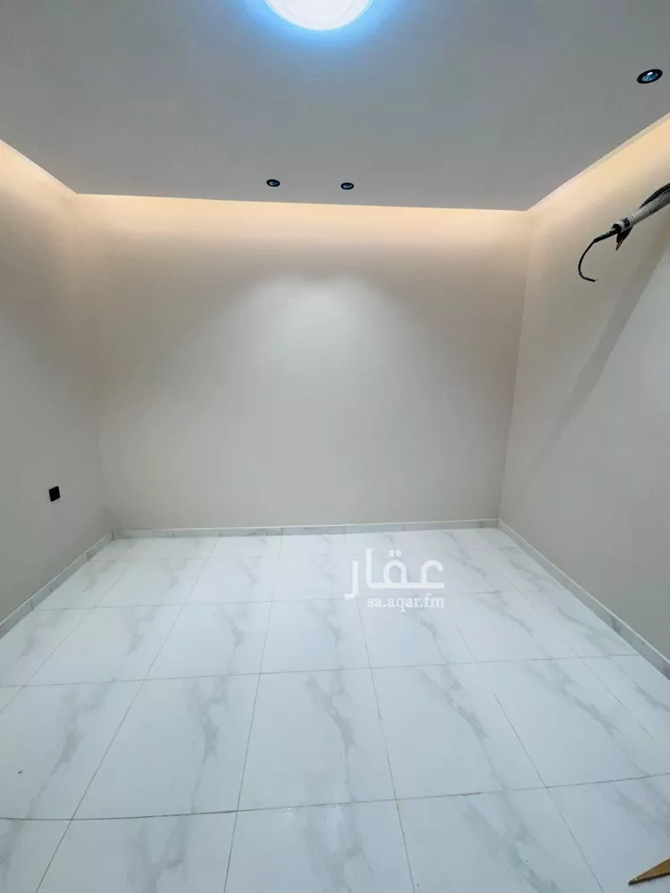 شقة للبيع في شارع علي باكثير, حي السويس 1, مدينة جازان, منطقة جازان صورة 4