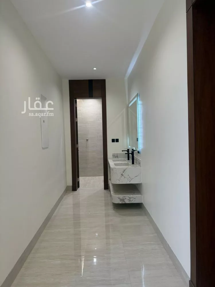 فيلا للبيع في شارع السيل الكبير, حي المهدية, مدينة الرياض, منطقة الرياض 7