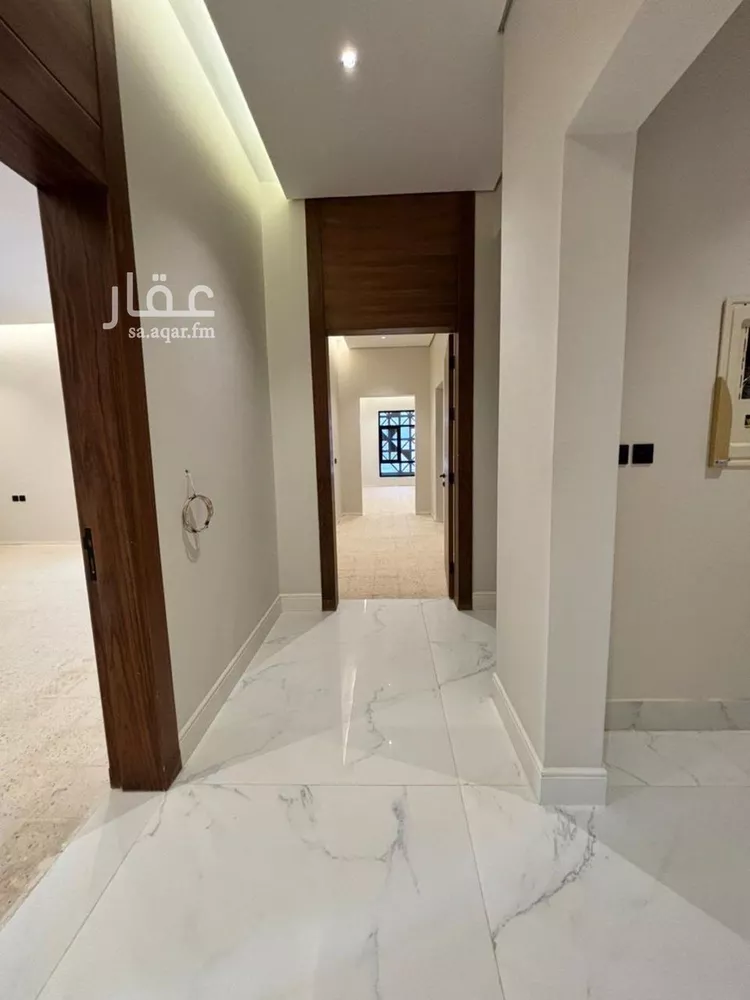 فيلا للبيع في شارع محمد بن عيسى العدني, حي المهدية, مدينة الرياض, منطقة الرياض 29