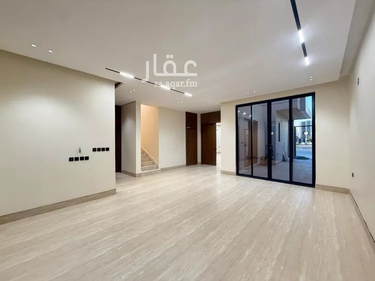 فيلا للبيع في شارع السيل الكبير, حي المهدية, مدينة الرياض, منطقة الرياض صورة 4