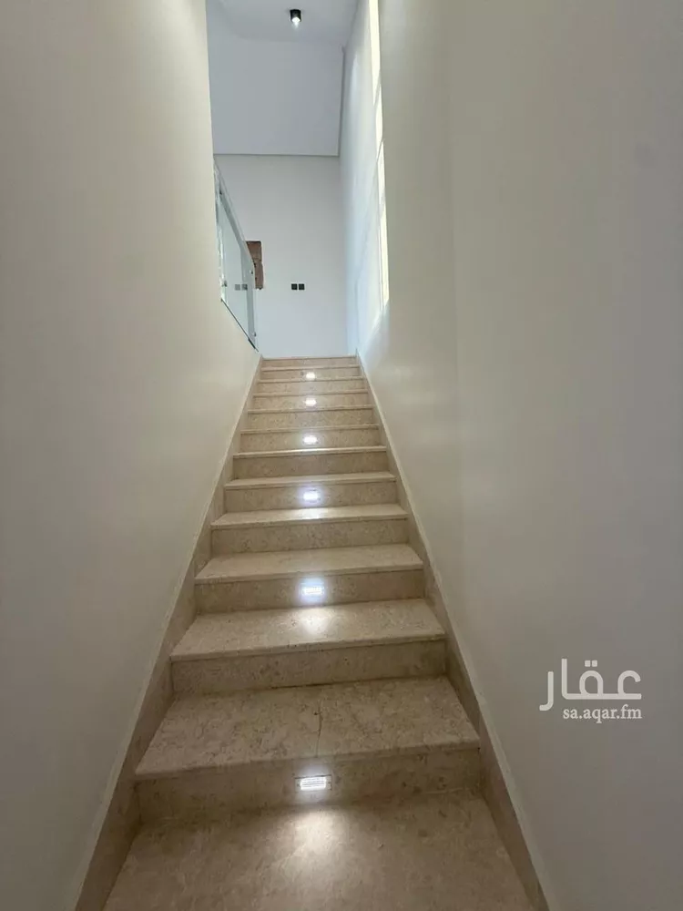 فيلا للبيع في شارع السيل الكبير, حي المهدية, مدينة الرياض, منطقة الرياض صورة 4