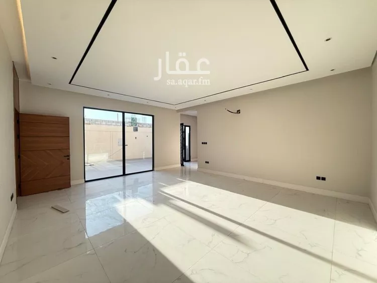 فيلا للبيع في شارع محمد بن عيسى العدني, حي المهدية, مدينة الرياض, منطقة الرياض 21