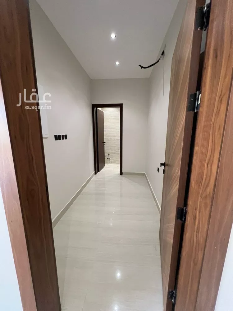 فيلا للبيع في شارع السيل الكبير, حي المهدية, مدينة الرياض, منطقة الرياض 15