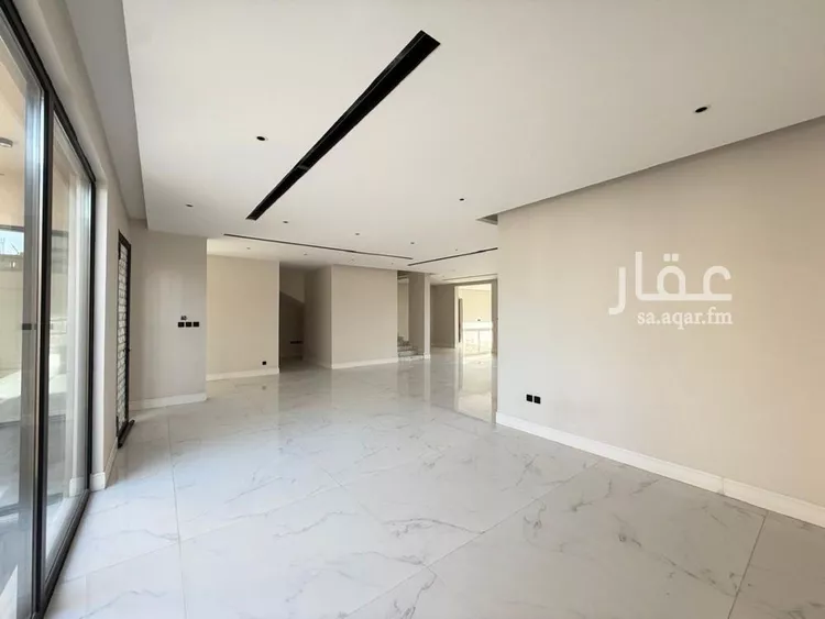 فيلا للبيع في شارع محمد بن عيسى العدني, حي المهدية, مدينة الرياض, منطقة الرياض 11