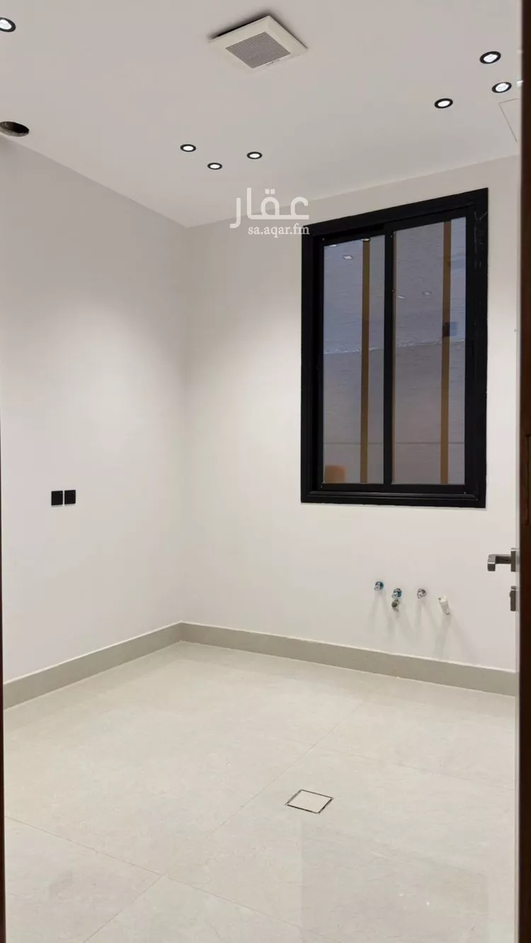 فيلا للبيع في شارع عفيف الدين الثقفي, حي المهدية, مدينة الرياض, منطقة الرياض صورة 3