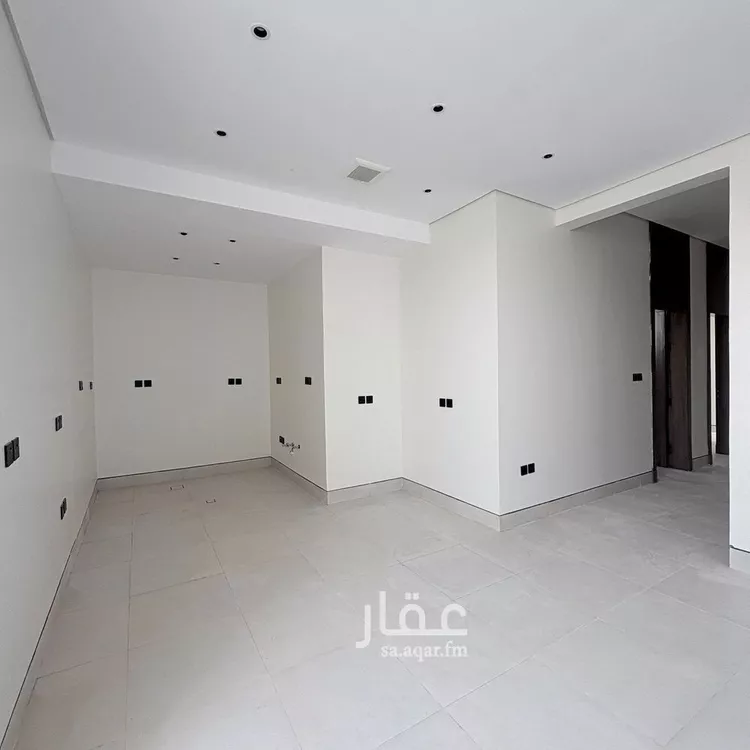 دور للبيع في شارع عائشة بنت ابي بكر, حي شبرا, مدينة الرياض, منطقة الرياض صورة 2