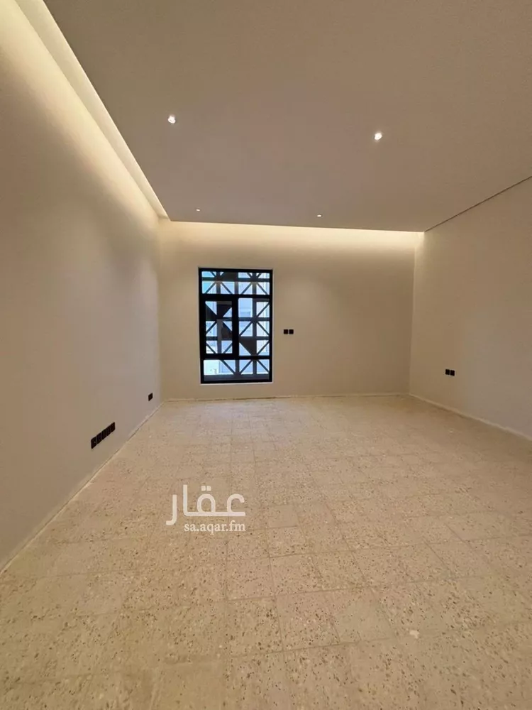 فيلا للبيع في شارع محمد بن عيسى العدني, حي المهدية, مدينة الرياض, منطقة الرياض 17